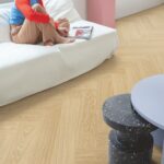 Вінілова підлога Quick Step Ciro Herringbone AVHBU 40359 Дуб Чистий Рум'янець
