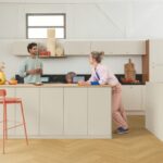 Вінілова підлога Quick Step Ciro Herringbone AVHBU 40360 Дуб Чистий Медовий
