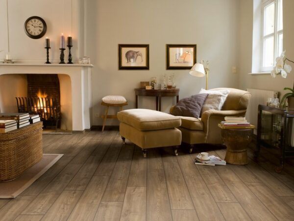 Ламінат Quick Step Impressive IM1850 Дошка дуба вискобленого сіро-коричневого