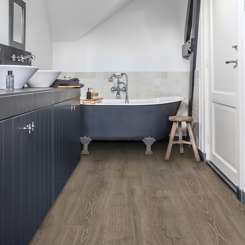 Ламінат Quick Step Majestic MJ3548 Дуб лісовий коричневий
