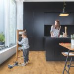 Вінілова підлога Quick Step Bloom 5,0+1,0 AVMPU40088 Дуб осінній медовий